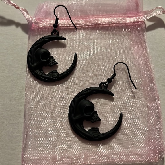 Black Skull Moon Earrings - Picture 4 of 6